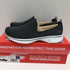 Skechers Performance Go Walk 4